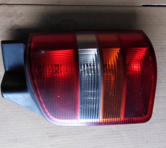 VW TRANSPORTER lampa prawa tylna 7H0945258A