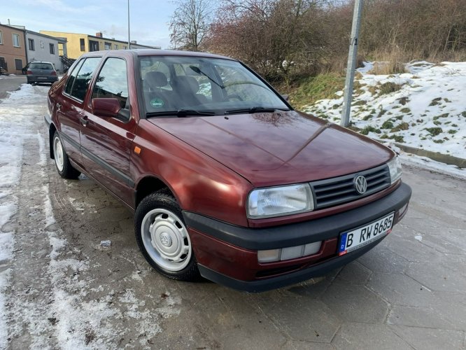 Volkswagen Vento VW VENTO Piękny Klasyk Mały Przebieg  Opłacony