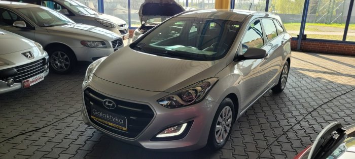 Hyundai i30 1 REJ 2017 ZOBACZ OPIS !! W podanej cenie roczna gwarancja II (2012 - 2016)