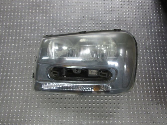 Chevrolet Trailblazer 2001 LAMPA LEWA PRZÓD