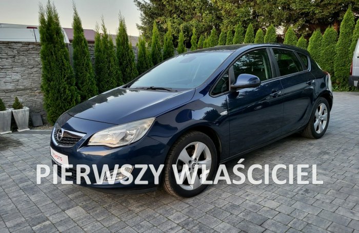 Opel Astra ** BEZWYPADKOWY ** Serwis w ASO ** J (2009-2019)