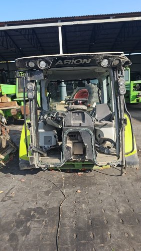 Claas Arion 630     Chłodnica
