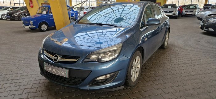 Opel Astra ZOBACZ  OPIS !! W PODANEJ CENIE ROCZNA GWARANCJA !! J (2009-2019)