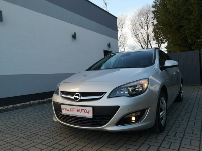 Opel Astra 1,4 16v 140 KM # Klima # Tempomat # Sensory # Isofix # LIFT #Gwarancja J (2009-2019)