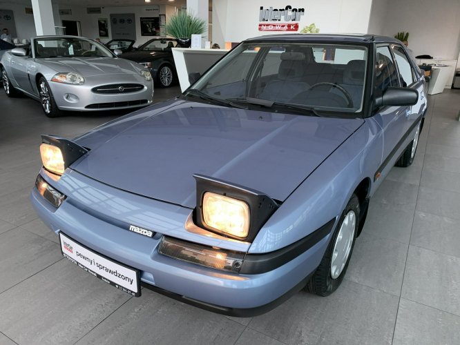 Mazda 323F Fabrycznie nowy auto z kolekcji Heinza Macchi I (1989-1994)
