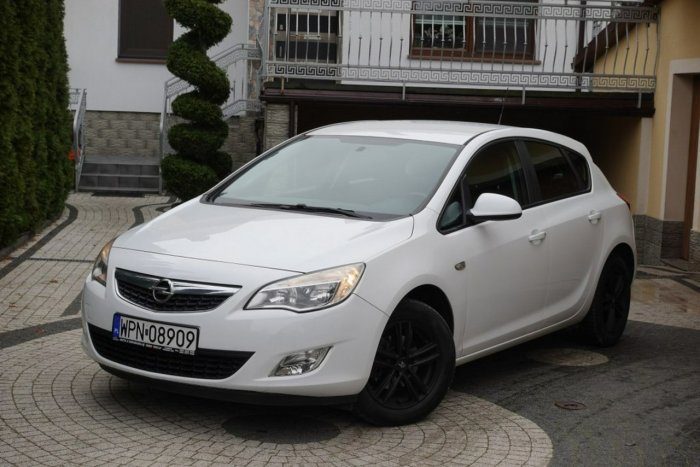 Opel Astra Prosty Silnik - Opłacona  - GWARANCJA - Zakup Door To Door J (2009-2019)