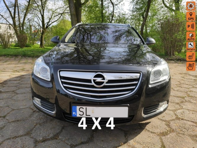 Opel Insignia Sports Tourer / 4x4 / Automat / Navi / Bi-Xenon / Skóra A (2008-2017)