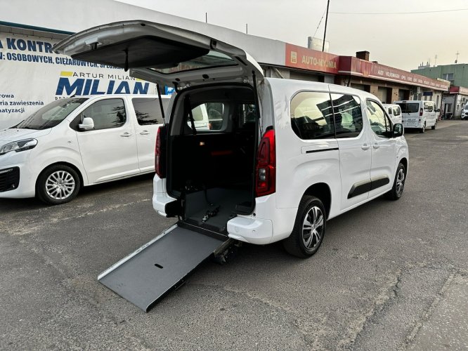 Opel Combo Combo Długie 5+1 dla Niepełnosprawnych Jnwalida Rampa PFRON Model 2021 E (2018-)