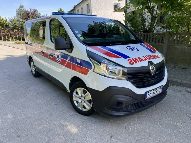 ambulansy Renault Trafic Renault Trafic karetka ambulans ambulance