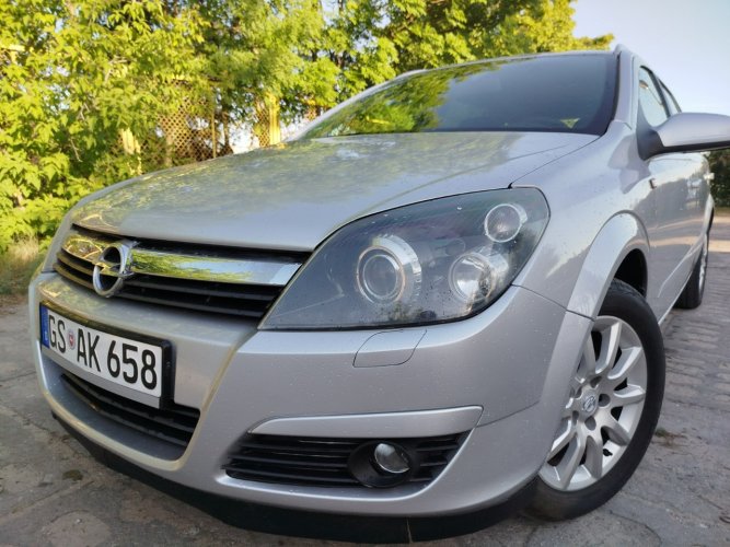 Opel Astra 1,8 ben ksenon navi super stan W CENIE WSZYSTKIE OPLATY H (2004-2014)