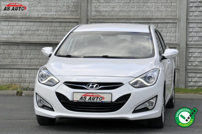 Hyundai i40 1,6i 135KM Comfort+/LEDY/Serwisowany/Tempomat/USB/Parktronic/Model2013