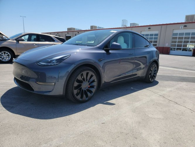 Tesla inny Model Y