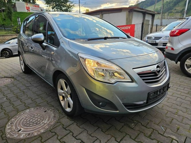 Opel Meriva Ekonomiczny, Rodzinny, Pakowny II (2010-)