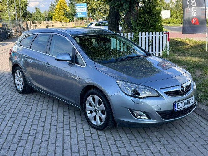Opel Astra *Benzyna*Automat*Niski Przebieg* J (2009-2019)
