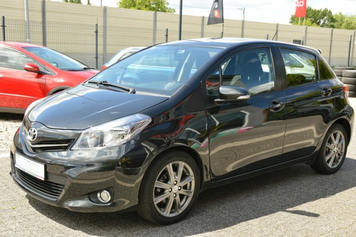 Toyota Yaris Śliczna full opcja mały przebieg III (2011-2019)