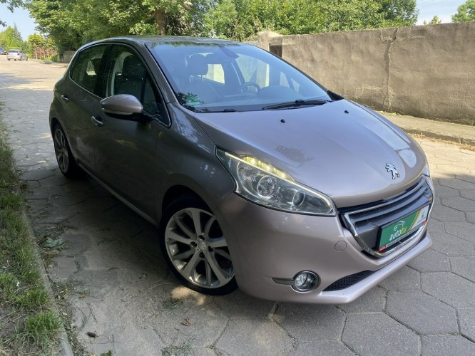 Peugeot 208 Peugeot 208 Allure Opłacony Benzyna I (2012-2019)