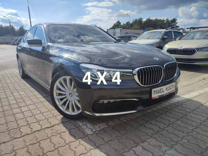 BMW 740 Long G12 (2015-...)