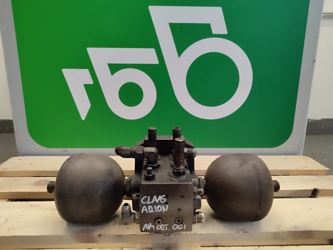 Akumulator hydrauliczny Claas Arion 640