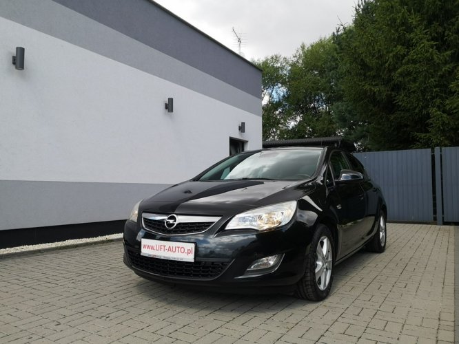 Opel Astra 1.4 16v 140KM Klima Tempomat Sensory Isofix ALU Servis Gwarancja J (2009-2019)