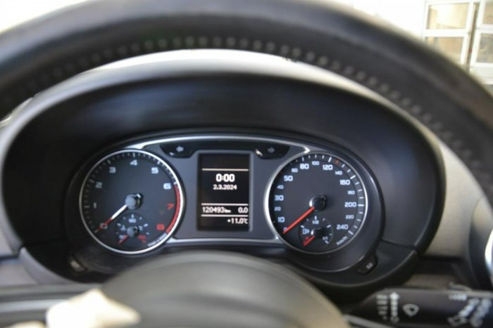 Audi A1 1,2 tfsi 86ps * SPORTBACK * 5-drzwi * klima * nawigacja * ICDauto 8X (2010-)