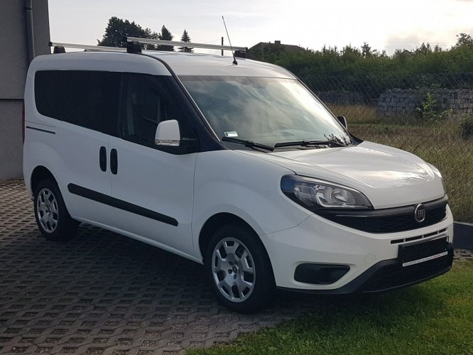 Fiat Doblo 5 OSÓB KLIMA 2xDRZWI BOCZNE PRZESUWNE KRAJOWY I-WŁAŚCICIEL II (2009-)