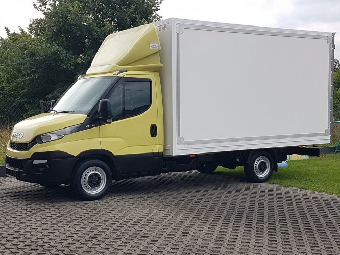 Iveco Daily KONTENER 8EP KLIMA 4,14x2,21x2,20 MANUAL KRAJOWY 35S13 DMC 3500 KG