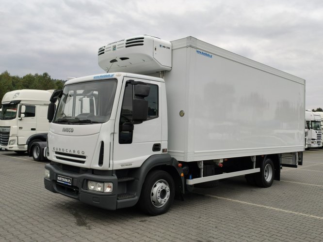 Iveco Eurocargo 120E25 Chłodnia Agregat Thermo King MD-300 E-5 Euro-5 DMC-11990kg Ład 4510-kg 2-Parowniki