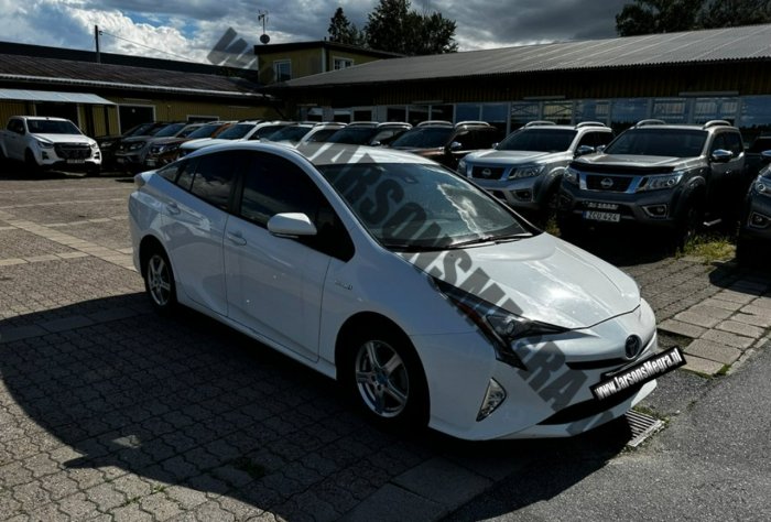 Toyota Prius V (2015-)