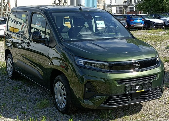 Opel Combo Opel Combo Life Long 1.2 110KM Rok Produkcji 2024 5 Miejsc E (2018-)