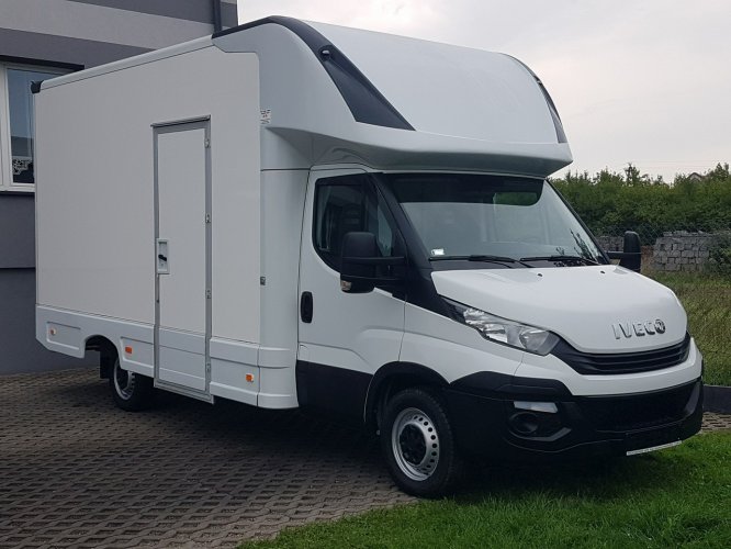 Iveco Daily KONTENER NISKOPODŁOGOWY 4,31x2,24x2,43 SKLEP KAMPER KLIMA  FOODTRUCK