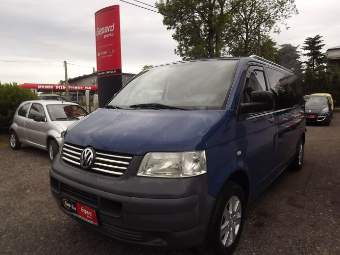 Volkswagen Transporter 8 osobowy T5