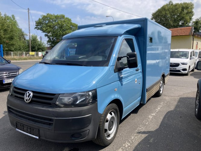 Volkswagen Transporter Trasporter T5  Bankowóz  kuloodporny opanceżony Model 2015