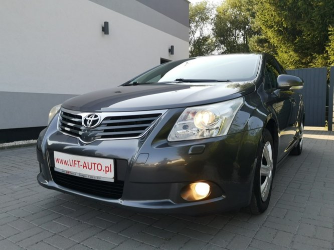 Toyota Avensis 1.8 16v 147KM  Klimatronic Tempomat Nawi Kamera  GAZ Prince Gwarancja III (2009-)