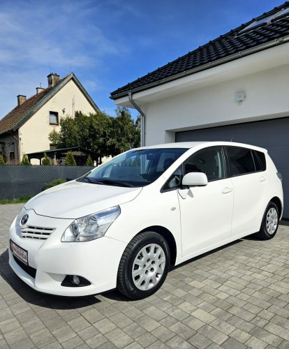 Toyota Verso 1.8Valvematic 7 Osób NaviKameraRata660