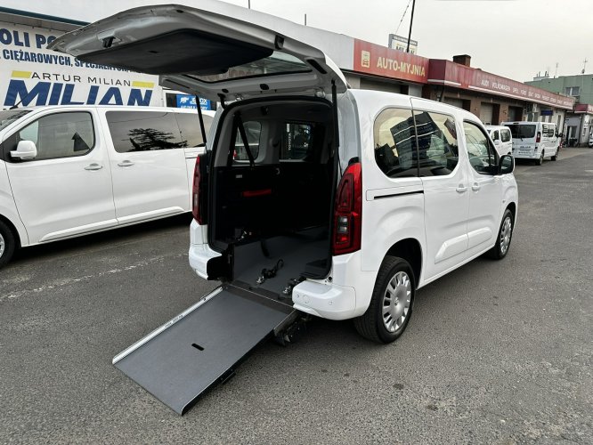 Opel Combo Combo Life dla Niepełnosprawnych Inwalida Rampa Model 2021 PFRON E (2018-)