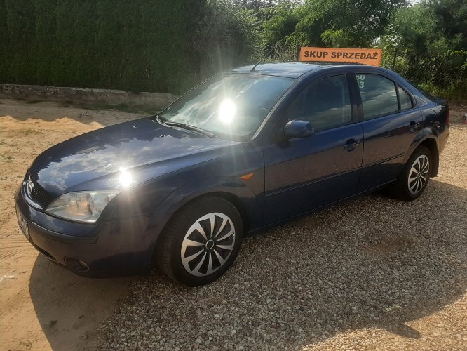 Ford Mondeo 1.8 benzyna 2004 klima 