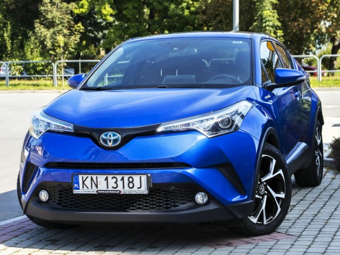 Toyota C-HR 1.8_Benzyna_98KM_95 tyś. km_Automat