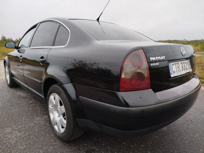 Volkswagen Passat 2005 r  SEDAN zarejestrowany B5 FL (2000-2005)