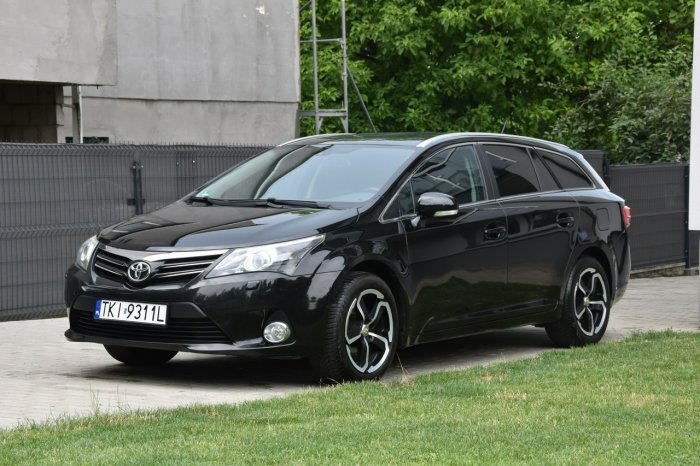 Toyota Avensis 1.8 Benzyna*Serwisowany*Gwarancja*Bogate Wyposażenie*Zadbane* III (2009-)