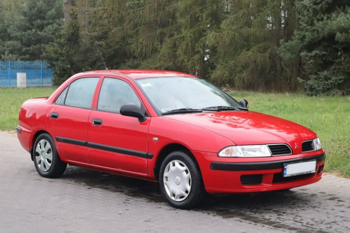 Mitsubishi Carisma 2001r. 1,6 Benzyna Sedan Hak II (1999-2004)