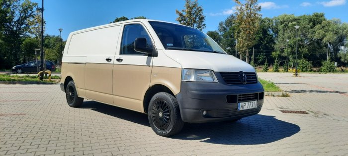 Volkswagen Transporter T5 2.5TDI 130KM Long Klima