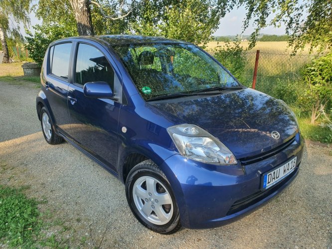 Daihatsu Sirion 1.3 klima 5drzwi fajny miejski samochód z Niemiec REZERWACJA II (2004-)