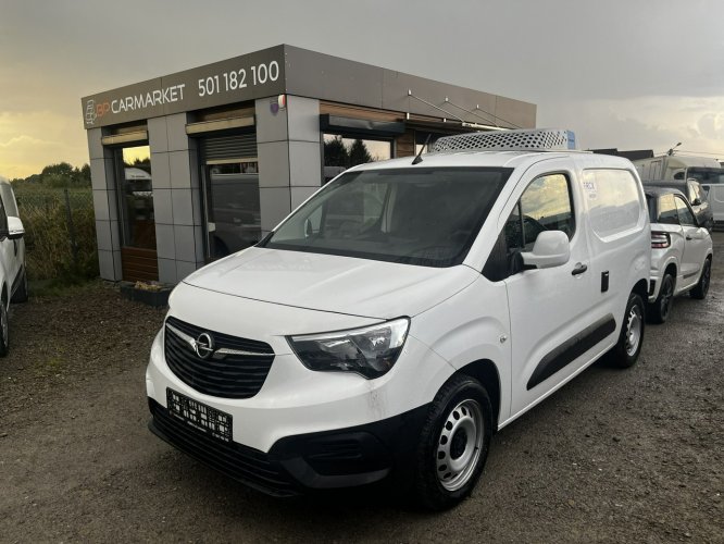 Opel Combo Opel Combo chłodnia izoterma Carrier