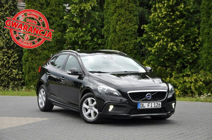 Volvo V40 2.0d(150KM)*Cross Country*Xenon*Led*Virtual*Navi*Radar*BLIS*Alu16"ASO II (2012-)