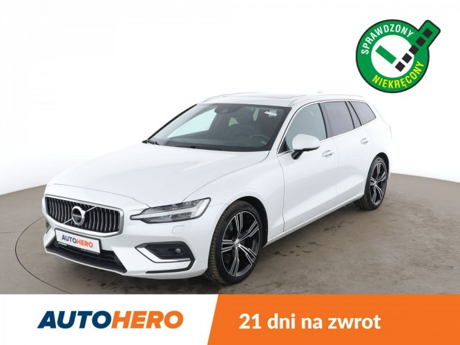 Volvo V60 Inscription, full LED, skóra, navi, panorama, grzane fotele II (2018-)