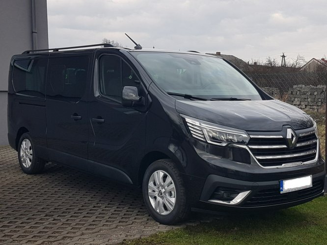 Renault Trafic 8 OSÓB 2xDRZWI BOCZNE PRZESUWNE DŁUGI BOGATE WYPOSAŻENIE III (2014-)