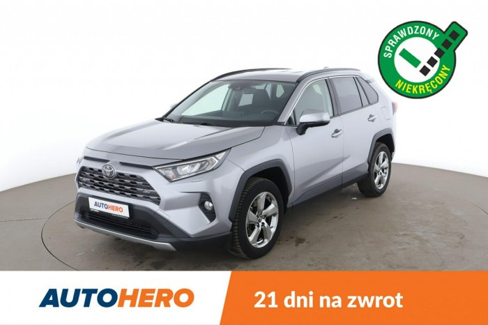 Toyota RAV-4 niski przebieg tylne światła led przednie śwatła led, klimatyzacja V (2018)