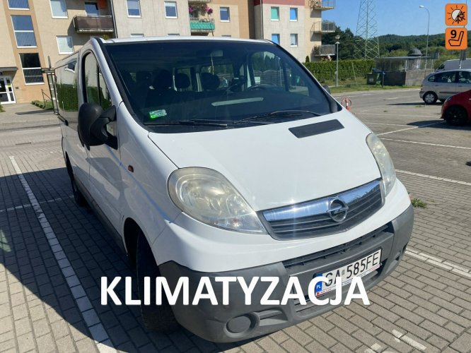 Opel Vivaro 9 osobowy, nawiewy na tył, przegląd na rok, czujniki, 6 biegów, klima I (2001-2014)