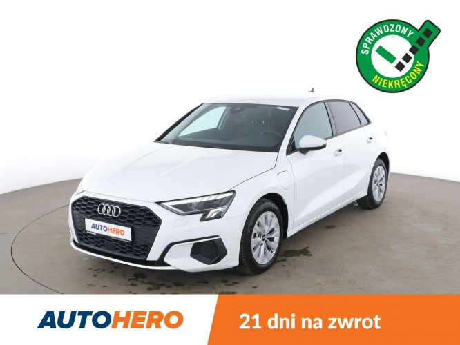 Audi A3 hybryda plug-in/ automat /skóra/g  zane fotele/ virtual/ LED/tempomat 8Y