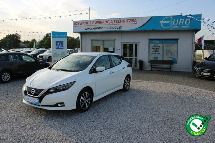 Nissan Leaf Acenta 40kWh F-vat Navi Kamera g. fotele